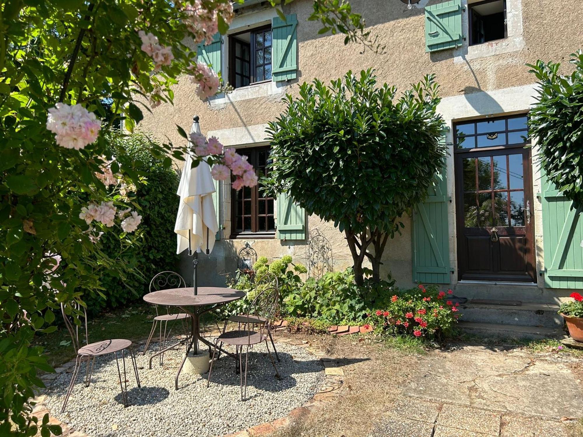 2 Chez Tabuteau Bed & Breakfast Plaisance  Bagian luar foto